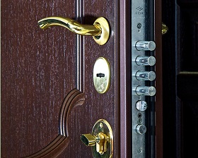 Замена замка на металлической двери Legran в Мурино